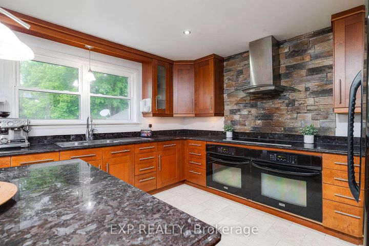 Photo 11 at 951 Gorton Avenue, Bayview, Burlington