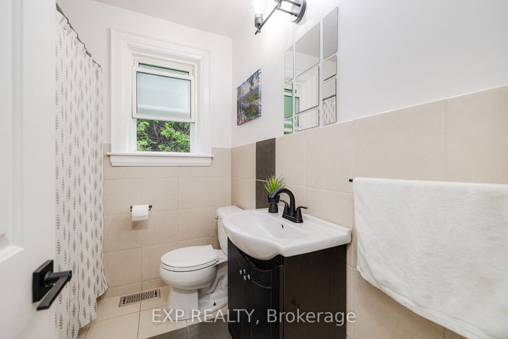 Photo 16 at 951 Gorton Avenue, Bayview, Burlington