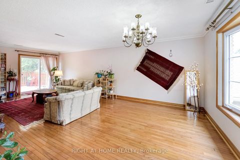 Photo 15 at 8 Suraty Avenue, Bendale, Toronto