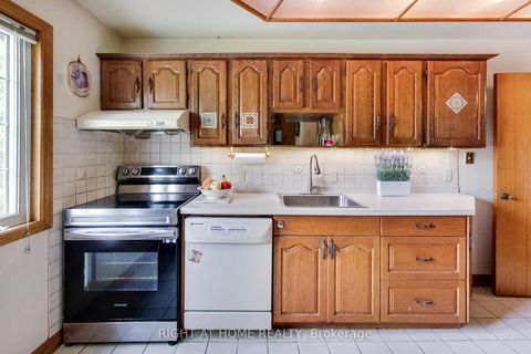Photo 19 at 8 Suraty Avenue, Bendale, Toronto