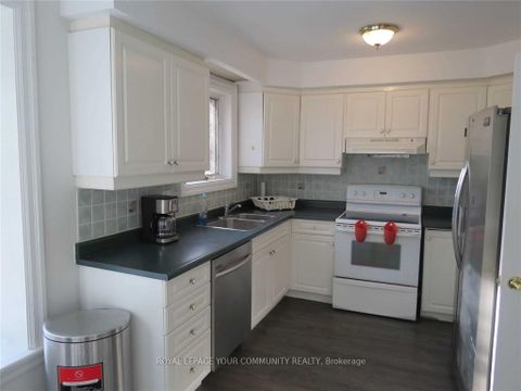 Photo 9 at 19 Danville Drive, Windfields, Toronto