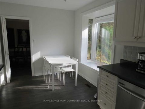 Photo 10 at 19 Danville Drive, Windfields, Toronto
