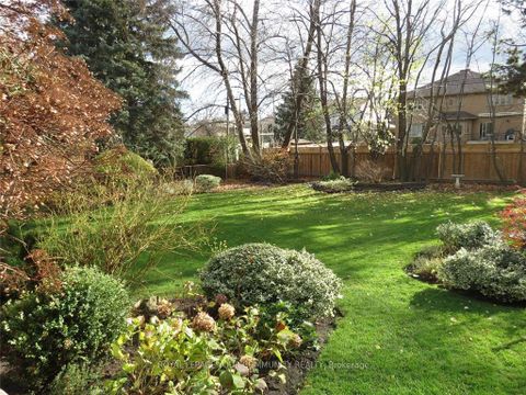 Photo 12 at 19 Danville Drive, Windfields, Toronto