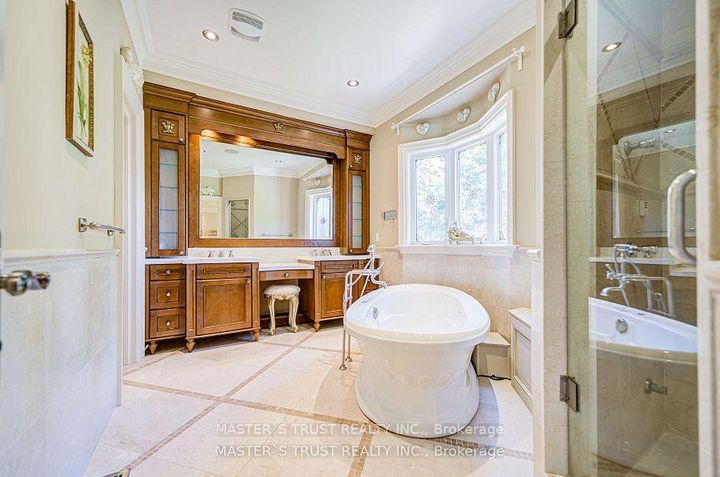 Photo 18 at 216 Parkview Avenue, Willowdale East, Toronto