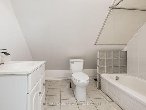Photo 21 at 58 Howard Road, Leslie Valley, Newmarket