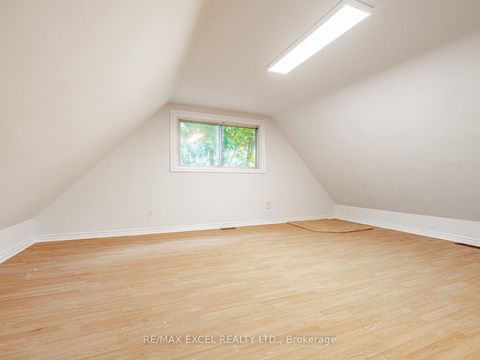 Photo 25 at 58 Howard Road, Leslie Valley, Newmarket
