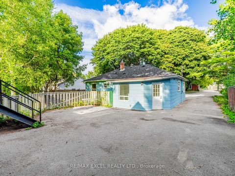 Photo 33 at 58 Howard Road, Leslie Valley, Newmarket