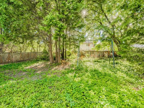 Photo 35 at 58 Howard Road, Leslie Valley, Newmarket