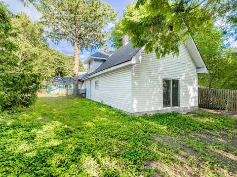 Photo 36 at 58 Howard Road, Leslie Valley, Newmarket