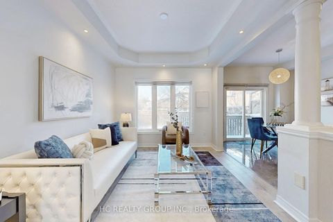 Photo 4 at 78 Autumn Hill Boulevard, Patterson, Vaughan
