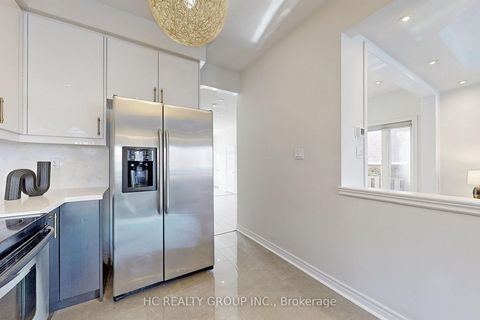 Photo 16 at 78 Autumn Hill Boulevard, Patterson, Vaughan