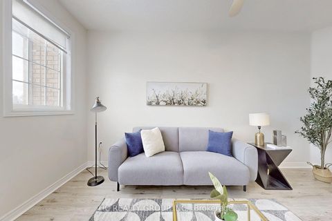 Photo 23 at 78 Autumn Hill Boulevard, Patterson, Vaughan