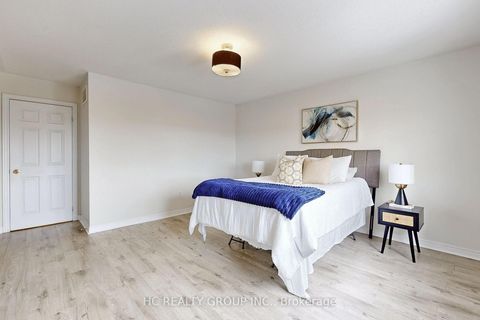 Photo 26 at 78 Autumn Hill Boulevard, Patterson, Vaughan