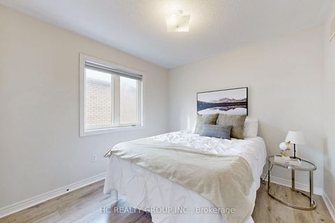 Photo 32 at 78 Autumn Hill Boulevard, Patterson, Vaughan
