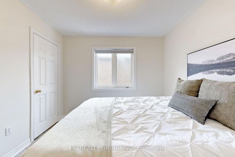 Photo 34 at 78 Autumn Hill Boulevard, Patterson, Vaughan