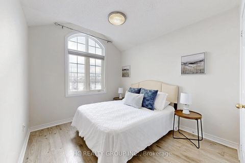 Photo 35 at 78 Autumn Hill Boulevard, Patterson, Vaughan