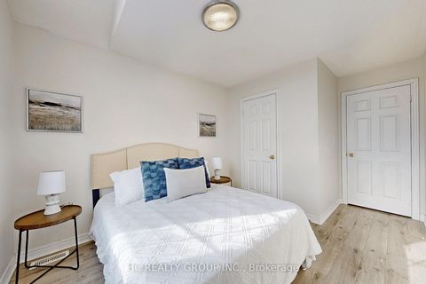 Photo 37 at 78 Autumn Hill Boulevard, Patterson, Vaughan