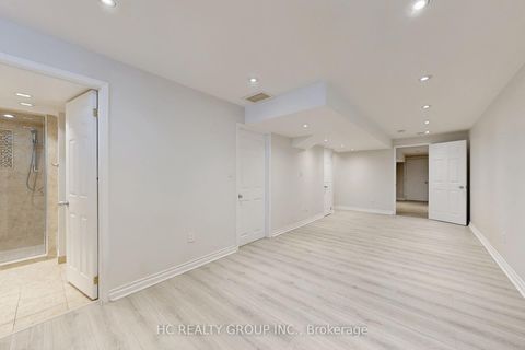 Photo 43 at 78 Autumn Hill Boulevard, Patterson, Vaughan