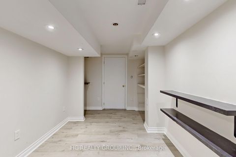 Photo 44 at 78 Autumn Hill Boulevard, Patterson, Vaughan