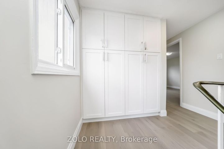 Photo 19 at 136 Goldhawk Trail, Milliken, Toronto
