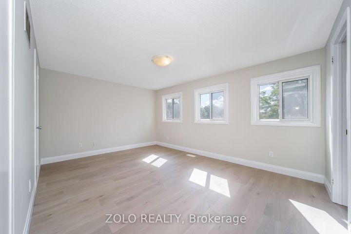 Photo 20 at 136 Goldhawk Trail, Milliken, Toronto