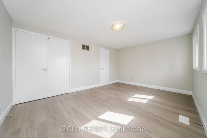 Photo 21 at 136 Goldhawk Trail, Milliken, Toronto