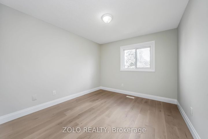 Photo 23 at 136 Goldhawk Trail, Milliken, Toronto