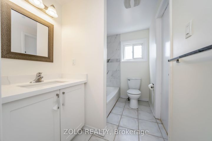 Photo 27 at 136 Goldhawk Trail, Milliken, Toronto
