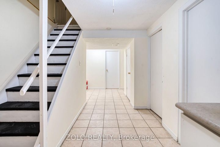 Photo 28 at 136 Goldhawk Trail, Milliken, Toronto