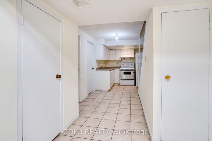 Photo 30 at 136 Goldhawk Trail, Milliken, Toronto