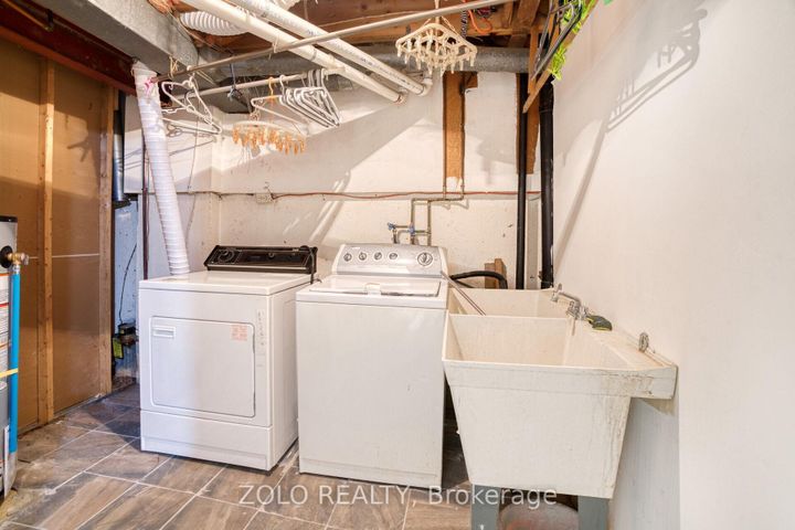 Photo 35 at 136 Goldhawk Trail, Milliken, Toronto
