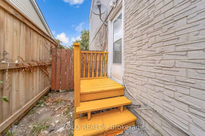 Photo 36 at 136 Goldhawk Trail, Milliken, Toronto