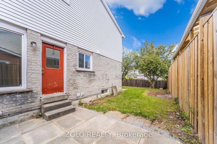 Photo 37 at 136 Goldhawk Trail, Milliken, Toronto