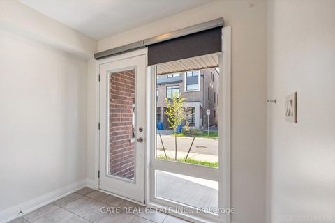 Photo 3 at 27 Moneypenny Place, Beverley Glen, Vaughan Photo 3 at 27 Moneypenny Place, Beverley Glen, Vaughan