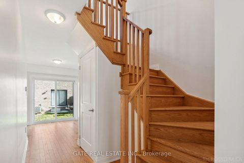 Photo 5 at 27 Moneypenny Place, Beverley Glen, Vaughan Photo 5 at 27 Moneypenny Place, Beverley Glen, Vaughan