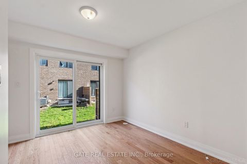 Photo 6 at 27 Moneypenny Place, Beverley Glen, Vaughan Photo 6 at 27 Moneypenny Place, Beverley Glen, Vaughan