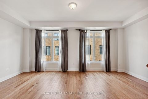 Photo 9 at 27 Moneypenny Place, Beverley Glen, Vaughan Photo 9 at 27 Moneypenny Place, Beverley Glen, Vaughan