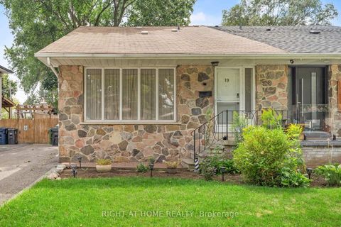 Photo 1 at 19 Dunsany Crescent, Richview, Toronto