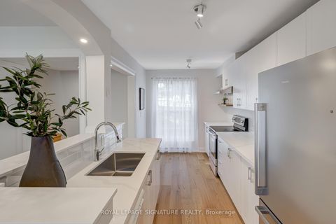 Photo 8 at 44 - 71 Cass Avenue, Sullivan, Toronto