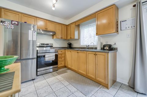 Photo 17 at 107 Highhill Drive, Sullivan, Toronto