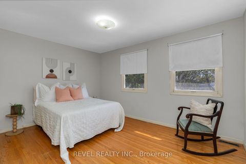 Photo 14 at 22 Belcourt Avenue, Grove East, Barrie
