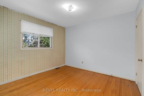 Photo 19 at 22 Belcourt Avenue, Grove East, Barrie Photo 19 at 22 Belcourt Avenue, Grove East, Barrie