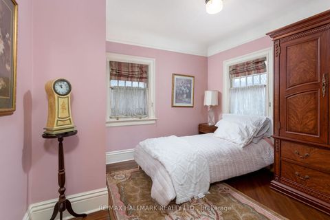 Photo 13 at 60 Indian Grove, Swansea, Toronto