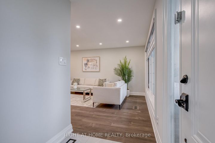 Photo 5 at 260 Louis Drive, Everett (Cooksville), Adjala-Tosorontio