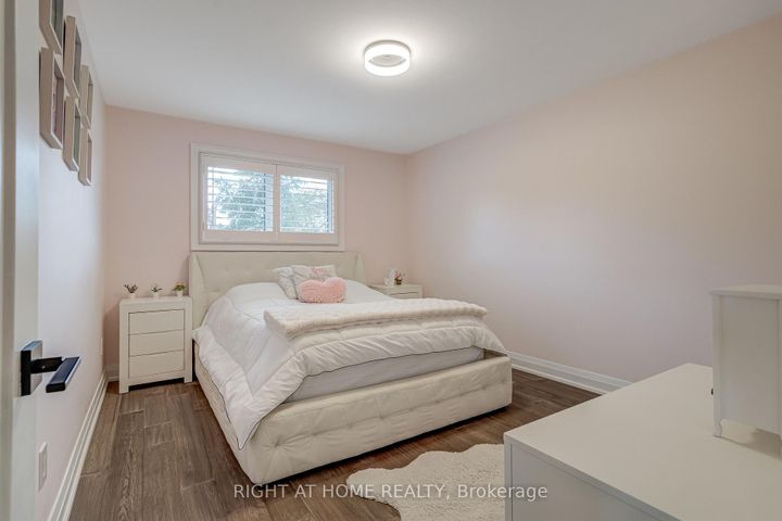 Photo 22 at 260 Louis Drive, Everett (Cooksville), Adjala-Tosorontio