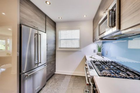Photo 9 at 80 Edinborough Court, Smythe, Toronto