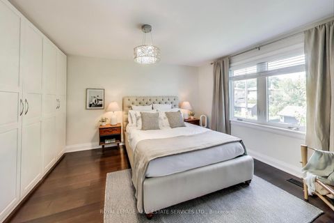Photo 12 at 80 Edinborough Court, Smythe, Toronto