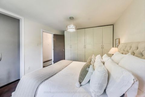Photo 13 at 80 Edinborough Court, Smythe, Toronto