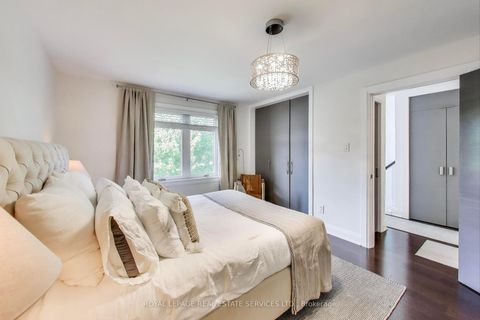 Photo 14 at 80 Edinborough Court, Smythe, Toronto