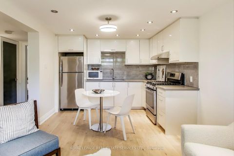 Photo 24 at 80 Edinborough Court, Smythe, Toronto